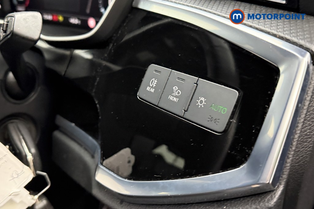 Audi Q3 Black Edition Manual Petrol SUV - Stock Number (1609999) - 18th supplementary image