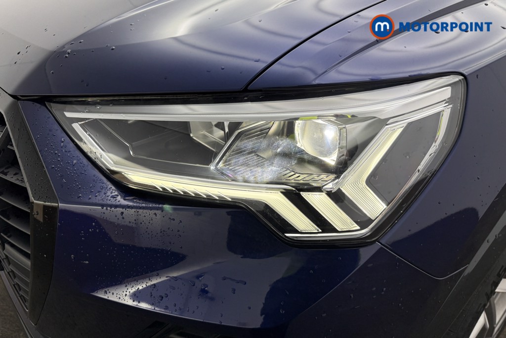 Audi Q3 Black Edition Manual Petrol SUV - Stock Number (1609999) - 23rd supplementary image