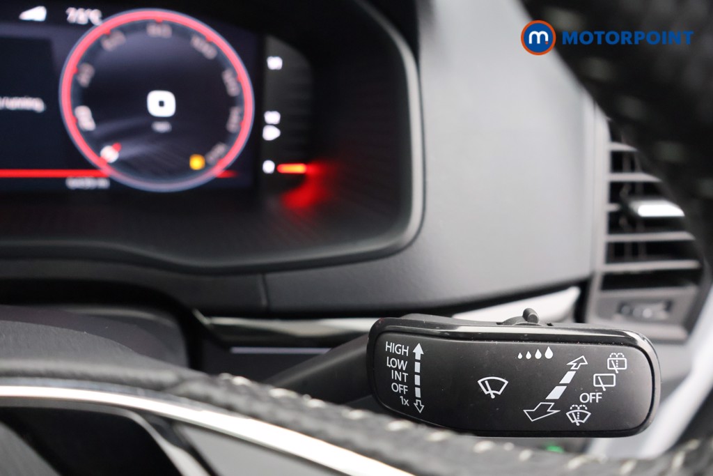 Skoda Karoq Sportline Manual Petrol SUV - Stock Number (1610379) - 6th supplementary image