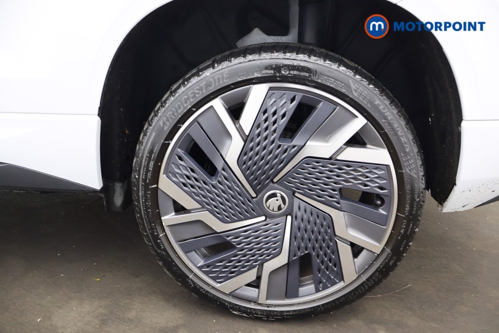 Skoda Karoq Sportline Manual Petrol SUV - Stock Number (1610379) - 25th supplementary image