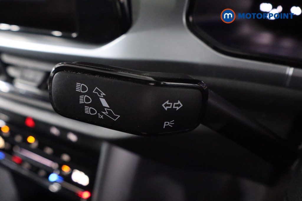 Volkswagen T-Roc Life Automatic Petrol SUV - Stock Number (1610581) - 14th supplementary image