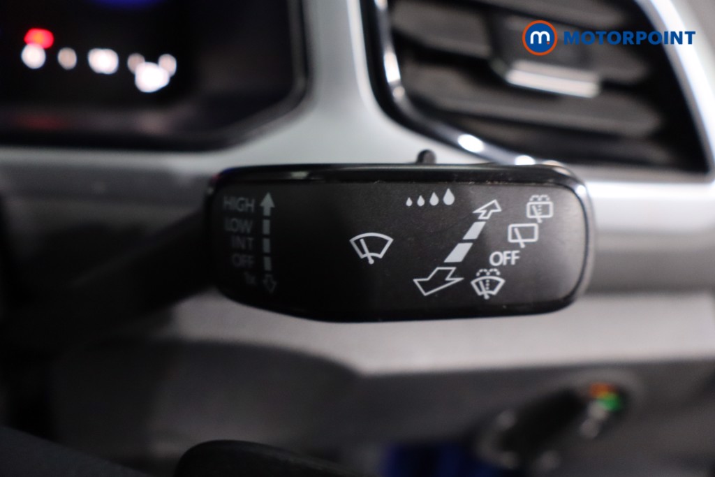 Volkswagen T-Roc Life Automatic Petrol SUV - Stock Number (1610581) - 15th supplementary image