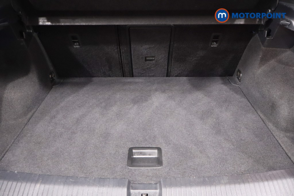 Volkswagen T-Roc Life Automatic Petrol SUV - Stock Number (1610581) - 36th supplementary image