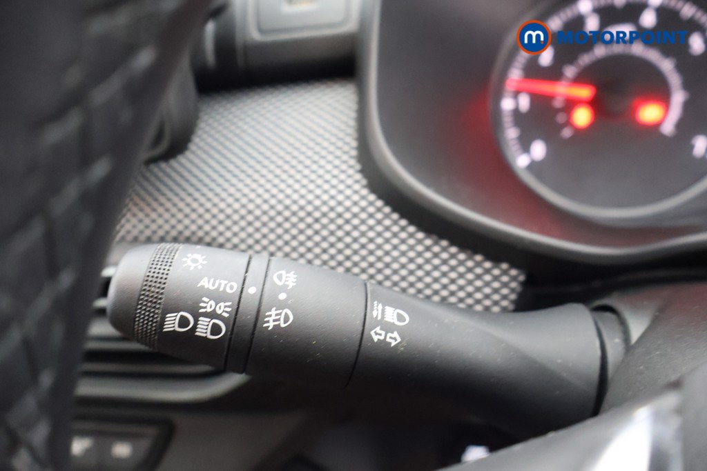 Dacia Sandero Comfort Manual Petrol Hatchback - Stock Number (1610662) - 5th supplementary image