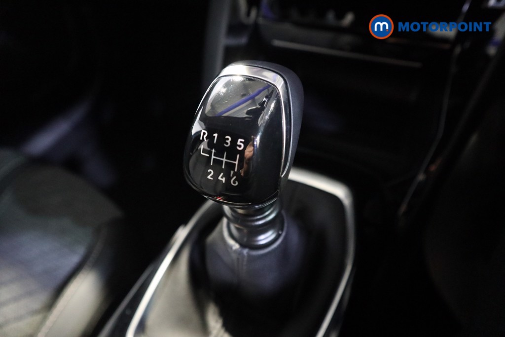 Peugeot 2008 Allure Manual Petrol SUV - Stock Number (1611036) - 10th supplementary image