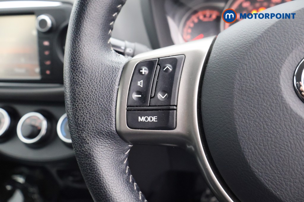 Toyota Yaris Icon Manual Petrol Hatchback - Stock Number (1611059) - 2nd supplementary image