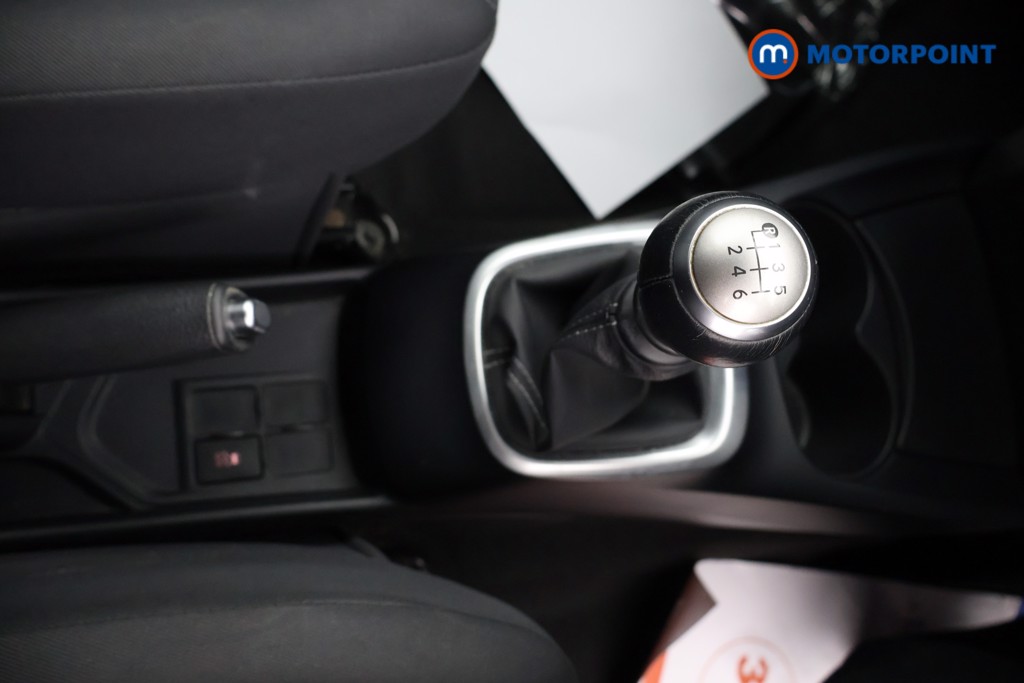 Toyota Yaris Icon Manual Petrol Hatchback - Stock Number (1611059) - 9th supplementary image