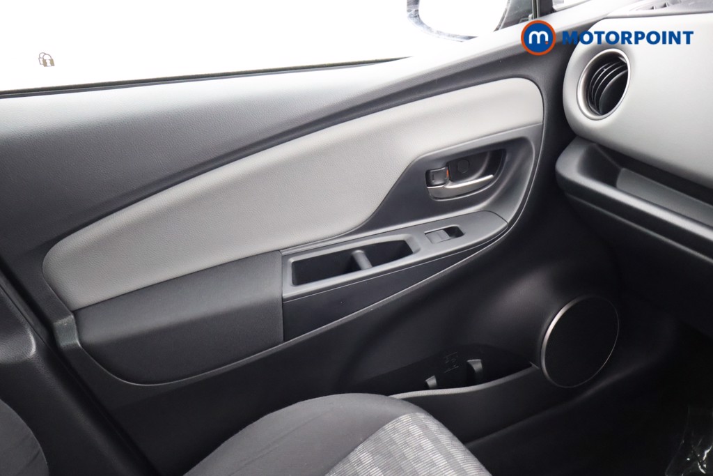 Toyota Yaris Icon Manual Petrol Hatchback - Stock Number (1611059) - 11th supplementary image