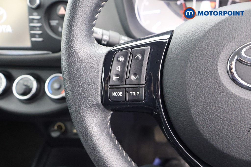 Toyota Yaris Icon Tech Manual Petrol Hatchback - Stock Number (1611064) - 2nd supplementary image