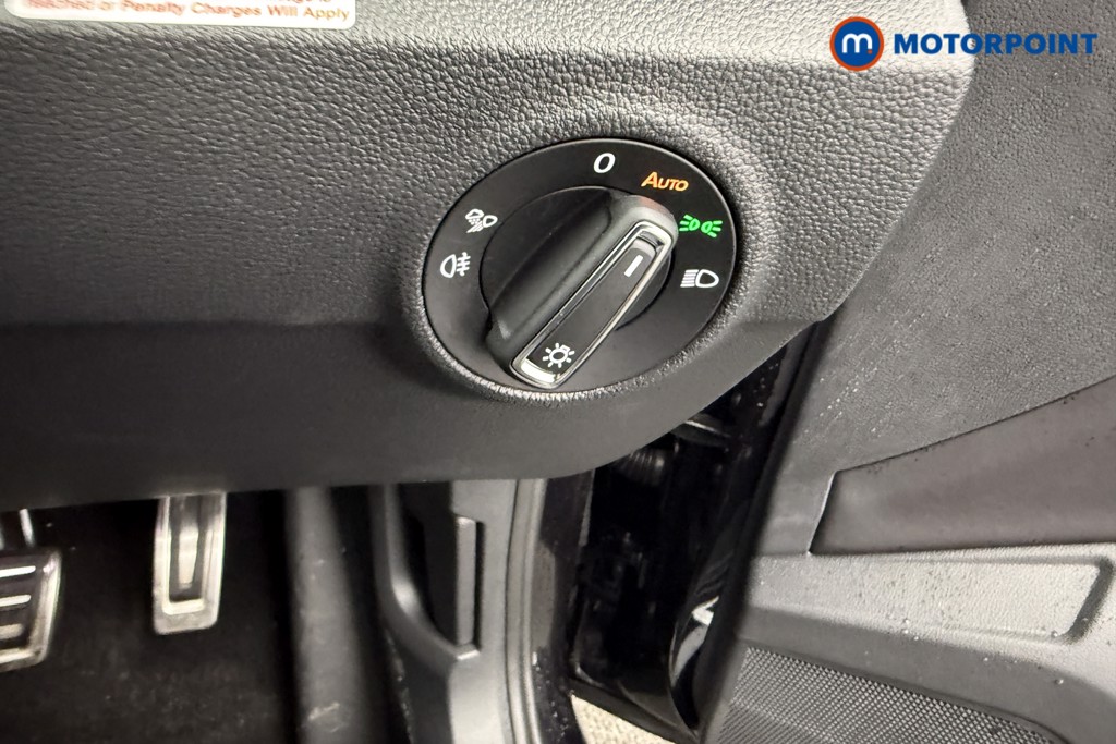 Volkswagen T-Roc Black Edition Automatic Petrol SUV - Stock Number (1611145) - 16th supplementary image