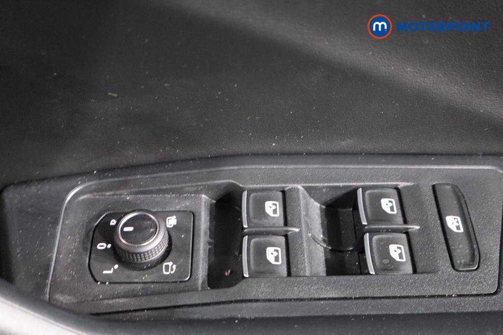 Volkswagen T-Roc Black Edition Automatic Petrol SUV - Stock Number (1611149) - 16th supplementary image