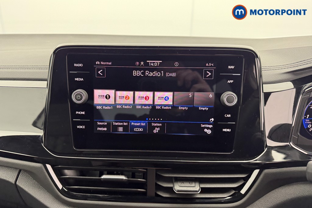 Volkswagen T-Roc Black Edition Automatic Petrol SUV - Stock Number (1611152) - 6th supplementary image