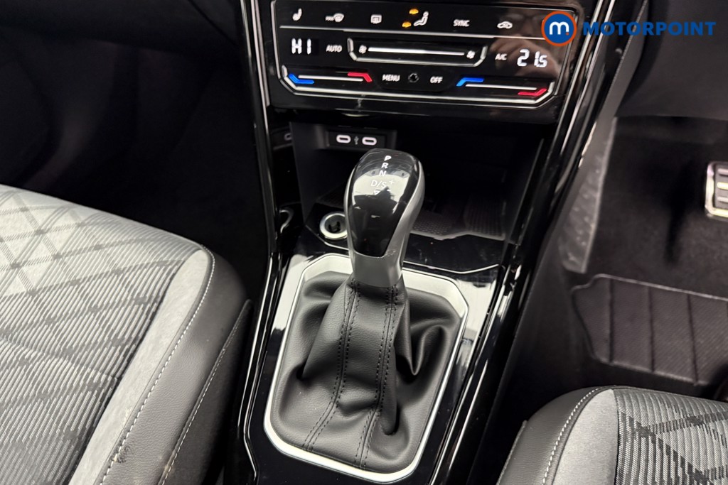 Volkswagen T-Roc Black Edition Automatic Petrol SUV - Stock Number (1611152) - 13th supplementary image