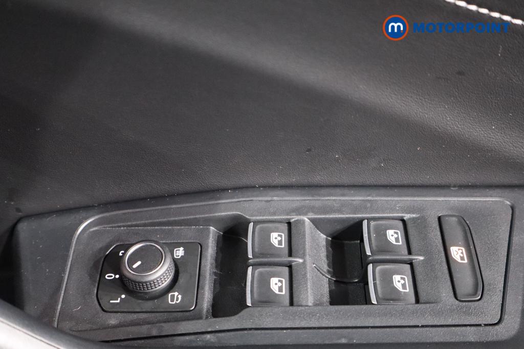 Volkswagen T-Roc Black Edition Automatic Petrol SUV - Stock Number (1611156) - 17th supplementary image
