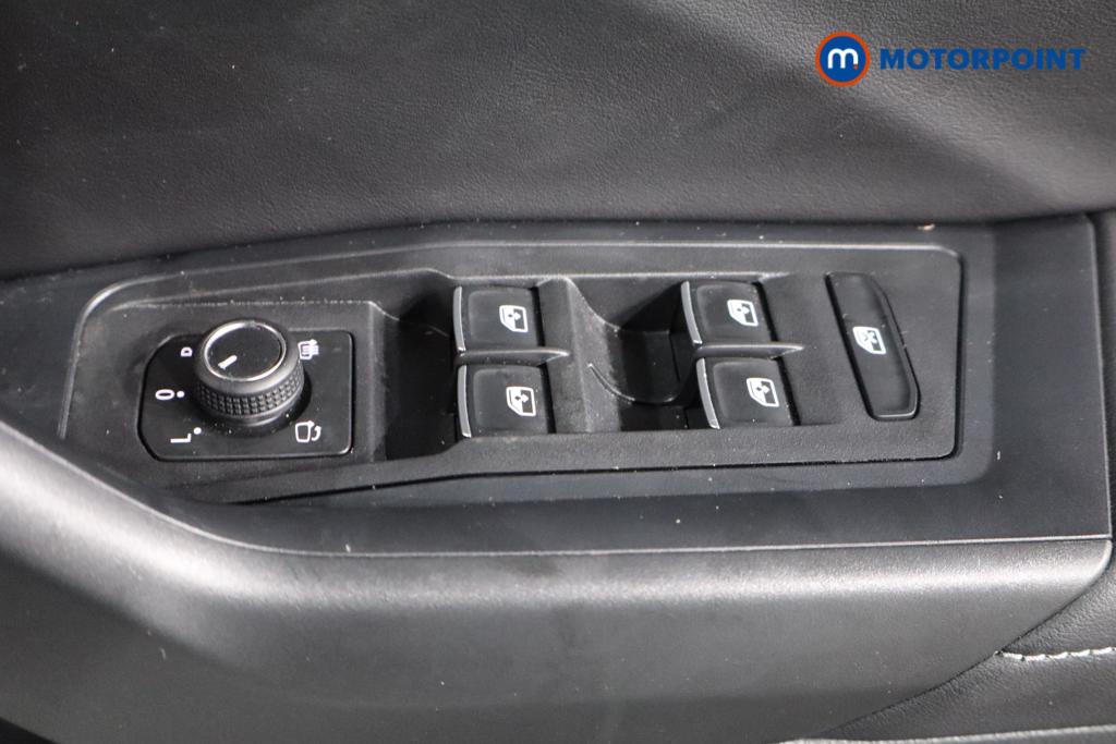 Volkswagen T-Roc Black Edition Automatic Petrol SUV - Stock Number (1611159) - 17th supplementary image