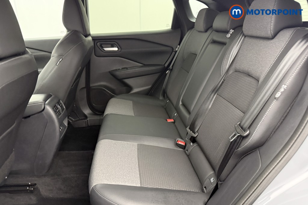 Nissan Qashqai N-Connecta Automatic Petrol SUV - Stock Number (1611400) - 23rd supplementary image