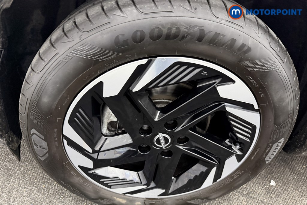 Nissan Qashqai N-Connecta Automatic Petrol SUV - Stock Number (1611400) - 29th supplementary image