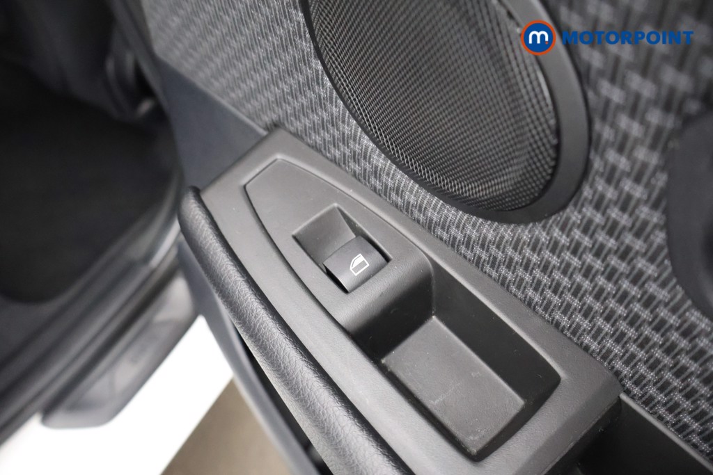 BMW 2 Series SE Manual Petrol Estate - Stock Number (1567136) - 30th supplementary image