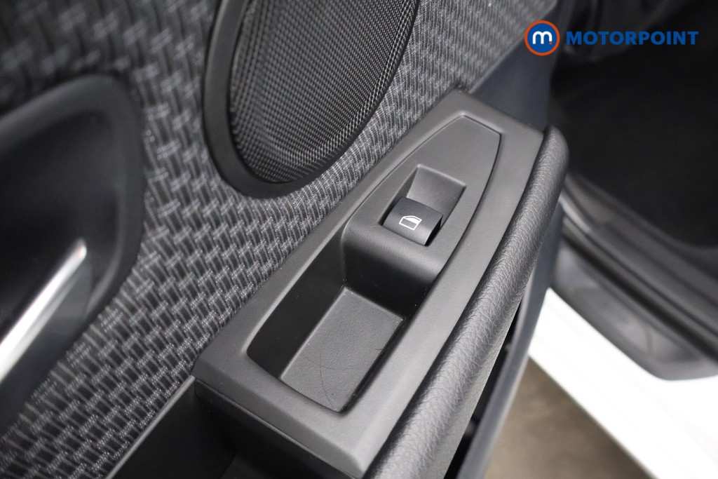 BMW 2 Series SE Manual Petrol Estate - Stock Number (1567136) - 35th supplementary image