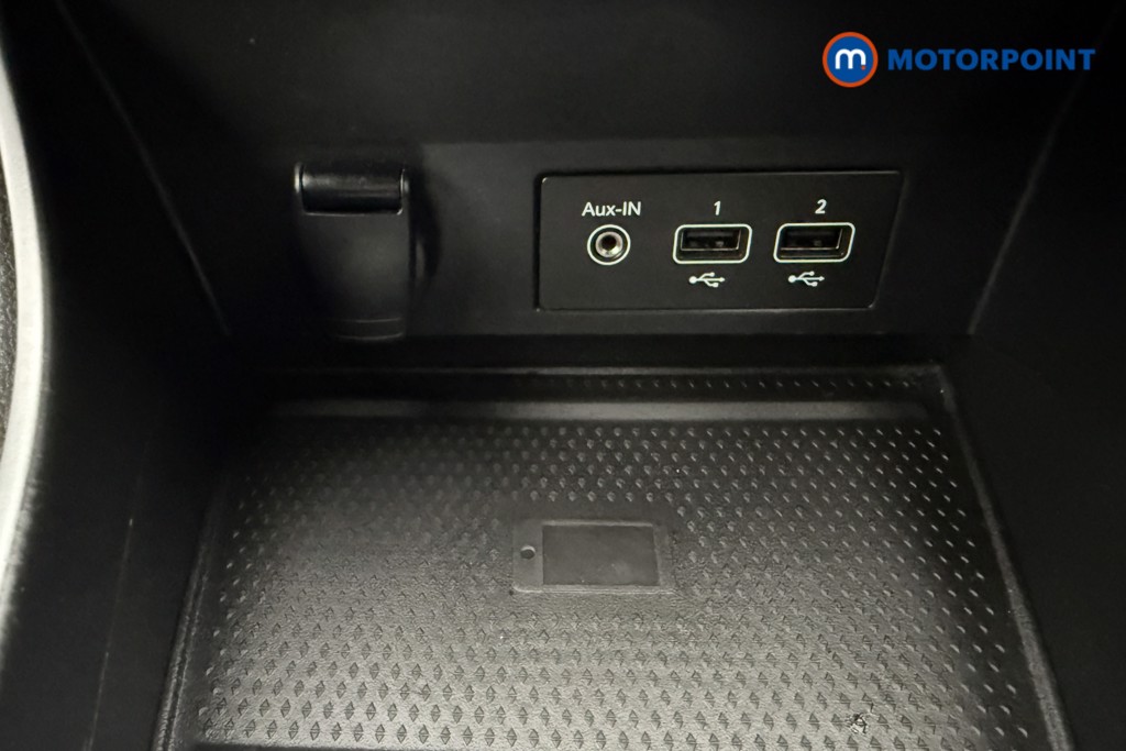 Renault Captur R.S. Line Manual Petrol SUV - Stock Number (1592127) - 5th supplementary image