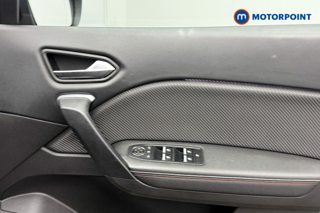 Renault Captur R.S. Line Manual Petrol SUV - Stock Number (1592127) - 14th supplementary image