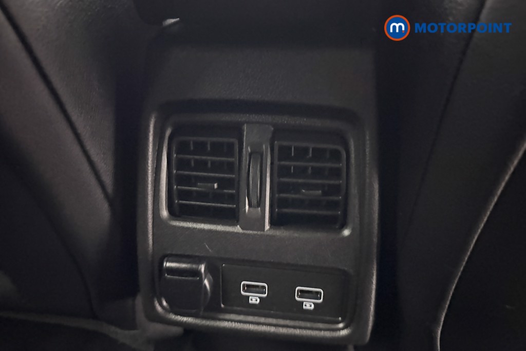 Renault Captur R.S. Line Manual Petrol SUV - Stock Number (1592127) - 22nd supplementary image