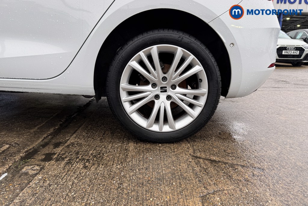 Seat Leon Se Dynamic Manual Petrol Hatchback - Stock Number (1597196) - 2nd supplementary image