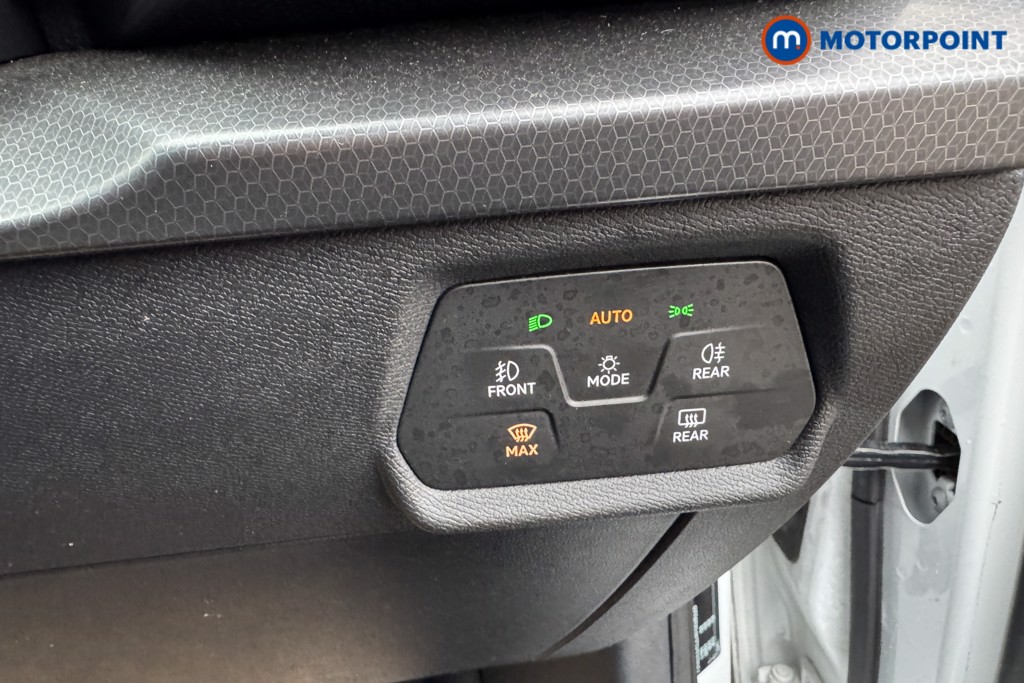 Seat Leon Se Dynamic Manual Petrol Hatchback - Stock Number (1597196) - 13th supplementary image