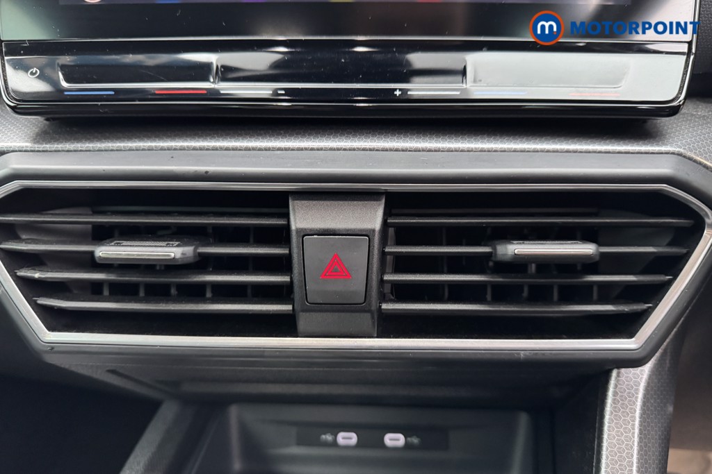 Seat Leon Se Dynamic Manual Petrol Hatchback - Stock Number (1597196) - 15th supplementary image