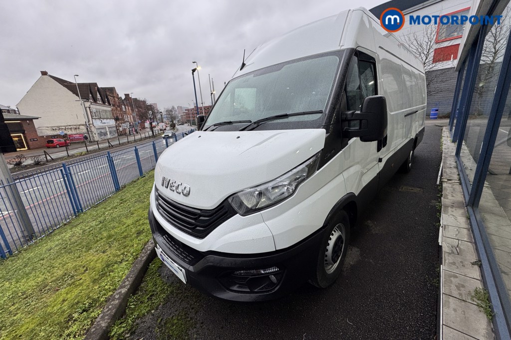 Iveco Daily Business Manual Diesel High Volume-High Roof Van - Stock Number (1597470) - Passenger side front corner