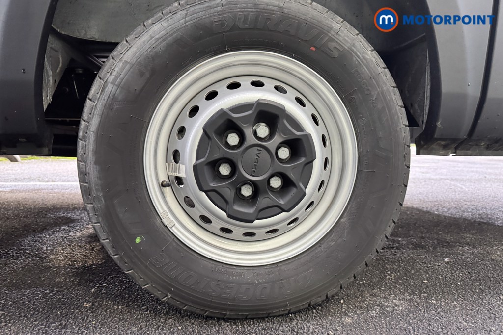 Iveco Daily Business Manual Diesel High Volume-High Roof Van - Stock Number (1597470) - 4th supplementary image