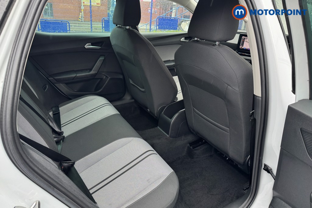 Iveco Daily Business Manual Diesel High Volume-High Roof Van - Stock Number (1597470) - 20th supplementary image