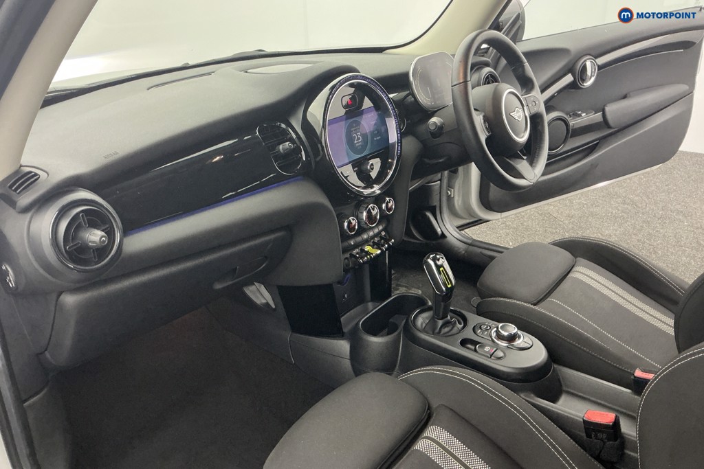 Mini Hatchback Cooper S Level 1 Automatic Electric Hatchback - Stock Number (1598763) - 11th supplementary image