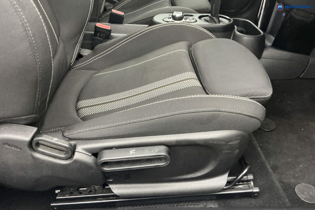 Mini Hatchback Cooper S Level 1 Automatic Electric Hatchback - Stock Number (1598763) - 19th supplementary image