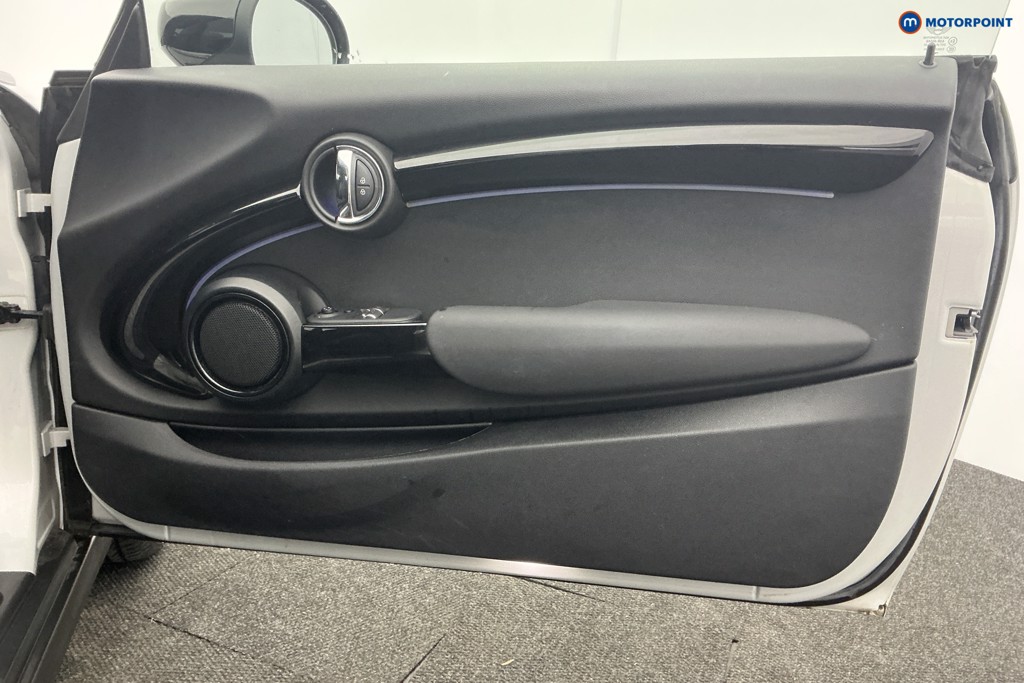 Mini Hatchback Cooper S Level 1 Automatic Electric Hatchback - Stock Number (1598763) - 30th supplementary image