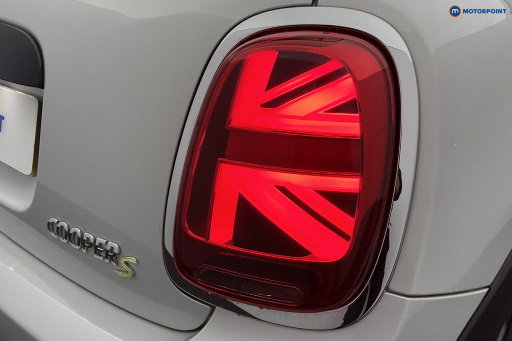 Mini Hatchback Cooper S Level 1 Automatic Electric Hatchback - Stock Number (1598763) - 36th supplementary image