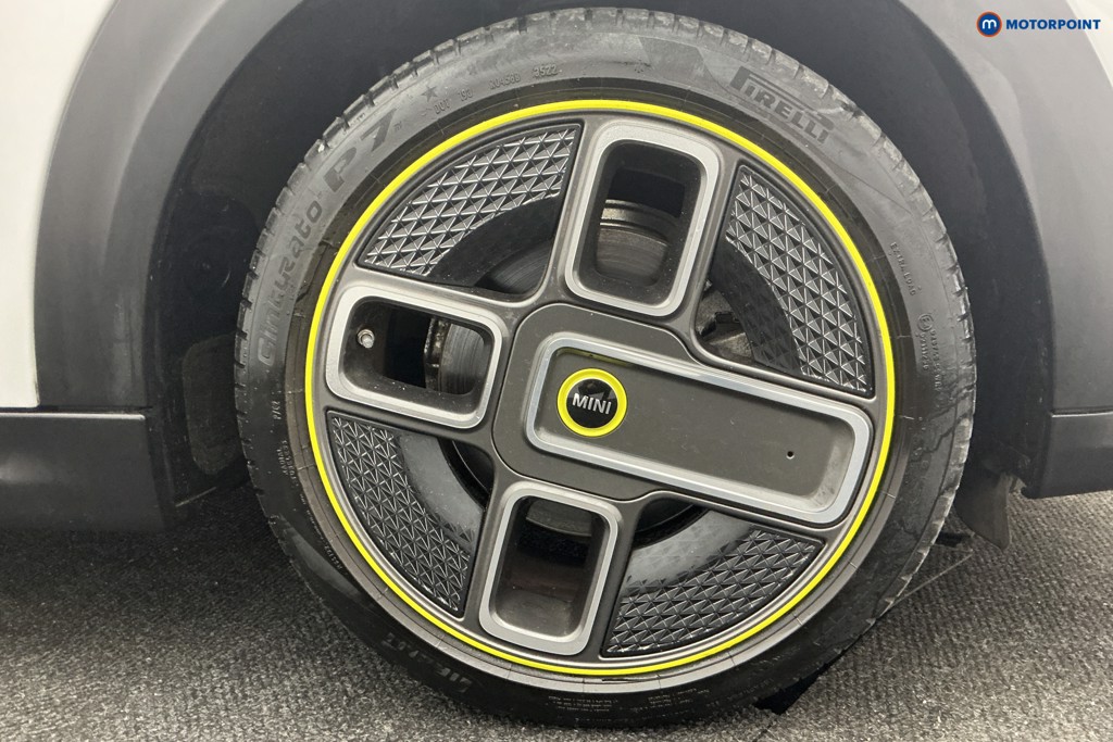 Mini Hatchback Cooper S Level 1 Automatic Electric Hatchback - Stock Number (1598763) - 42nd supplementary image