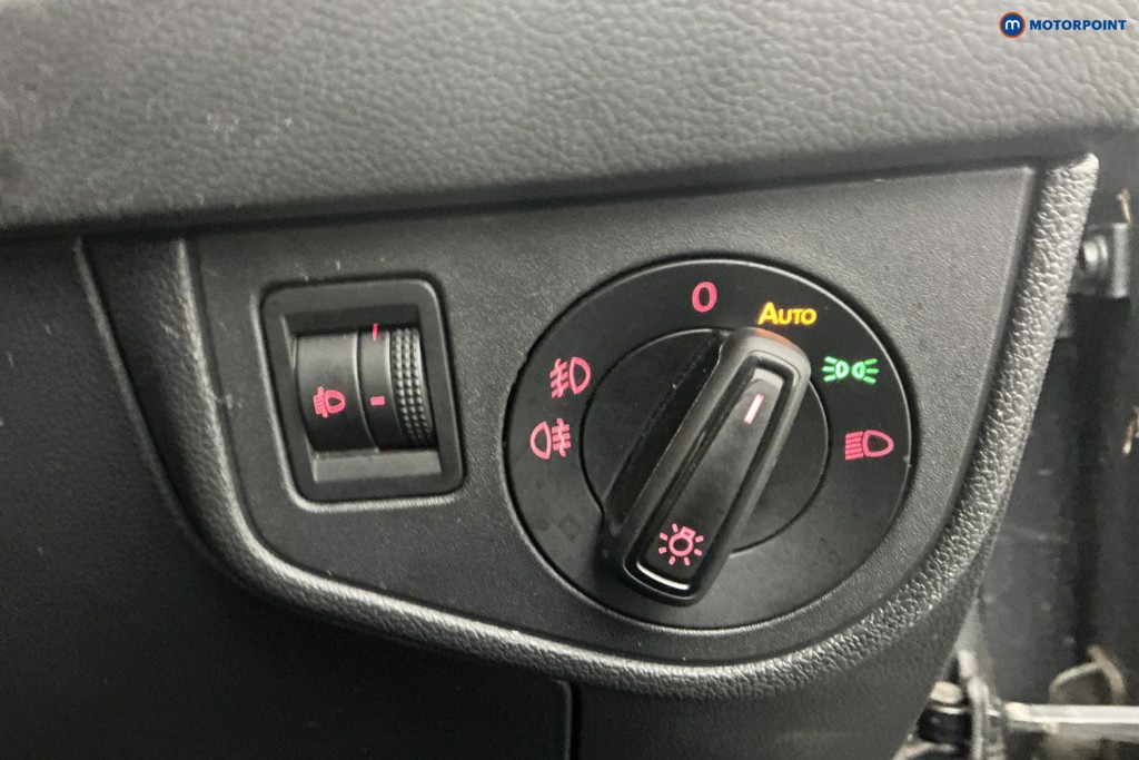 Volkswagen Polo Match Manual Petrol Hatchback - Stock Number (1599100) - 24th supplementary image