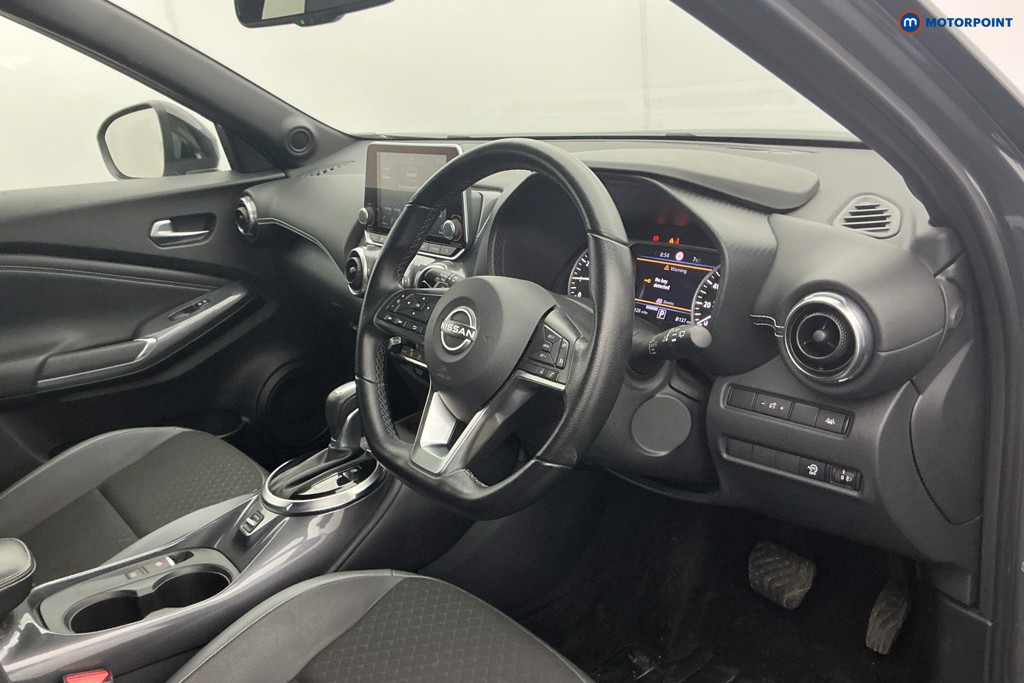 Nissan Juke N-Connecta Automatic Petrol SUV - Stock Number (1600901) - 9th supplementary image