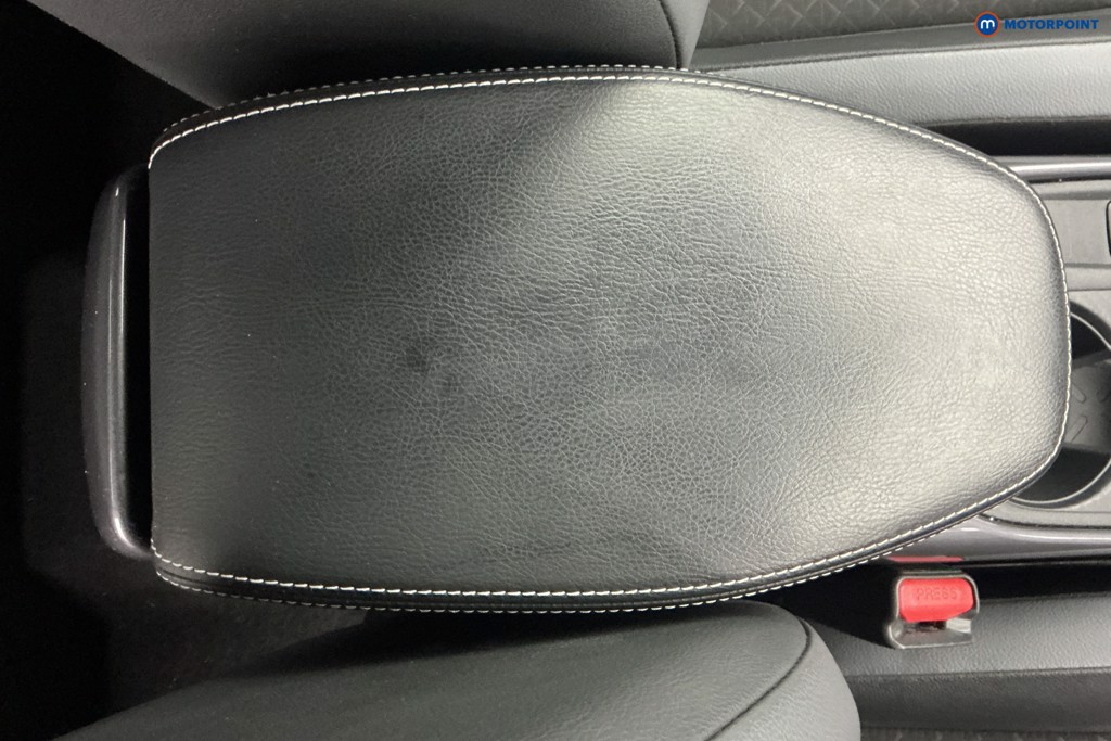 Nissan Juke N-Connecta Automatic Petrol SUV - Stock Number (1600901) - 18th supplementary image