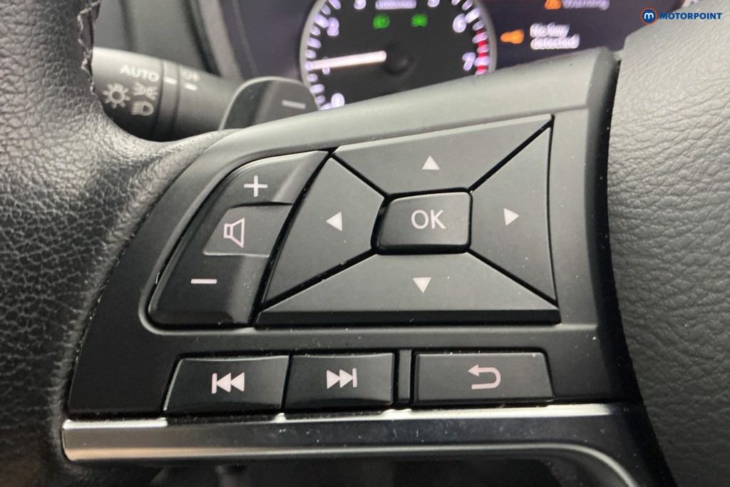 Nissan Juke N-Connecta Automatic Petrol SUV - Stock Number (1600901) - 23rd supplementary image