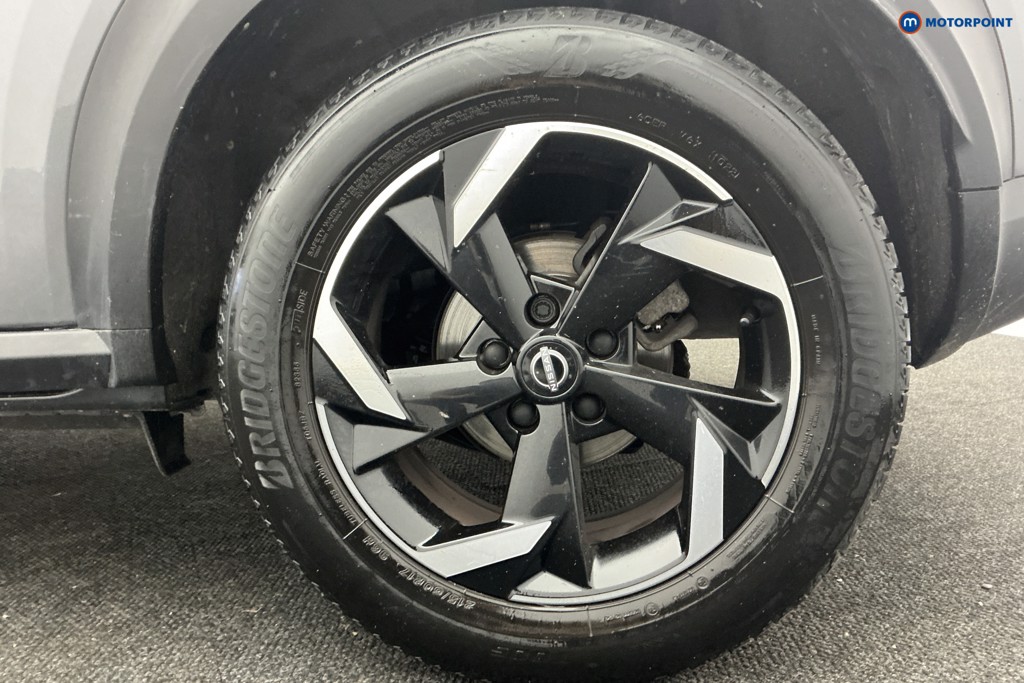 Nissan Juke N-Connecta Automatic Petrol SUV - Stock Number (1600901) - 38th supplementary image