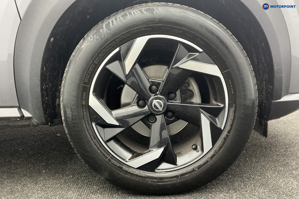 Nissan Juke N-Connecta Automatic Petrol SUV - Stock Number (1600901) - 40th supplementary image