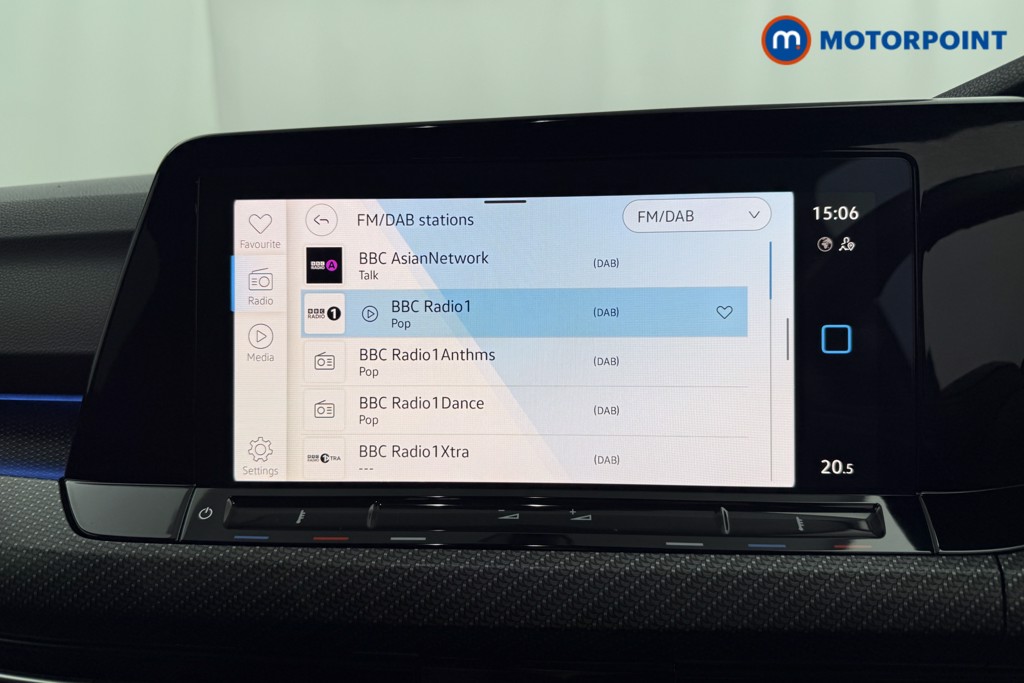 Volkswagen Golf R-Line Manual Petrol Hatchback - Stock Number (1601068) - 9th supplementary image