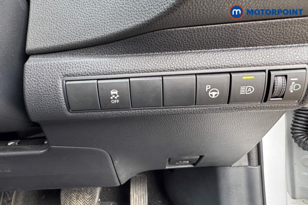 Toyota Corolla Design Automatic Petrol-Electric Hybrid Hatchback - Stock Number (1604186) - 18th supplementary image