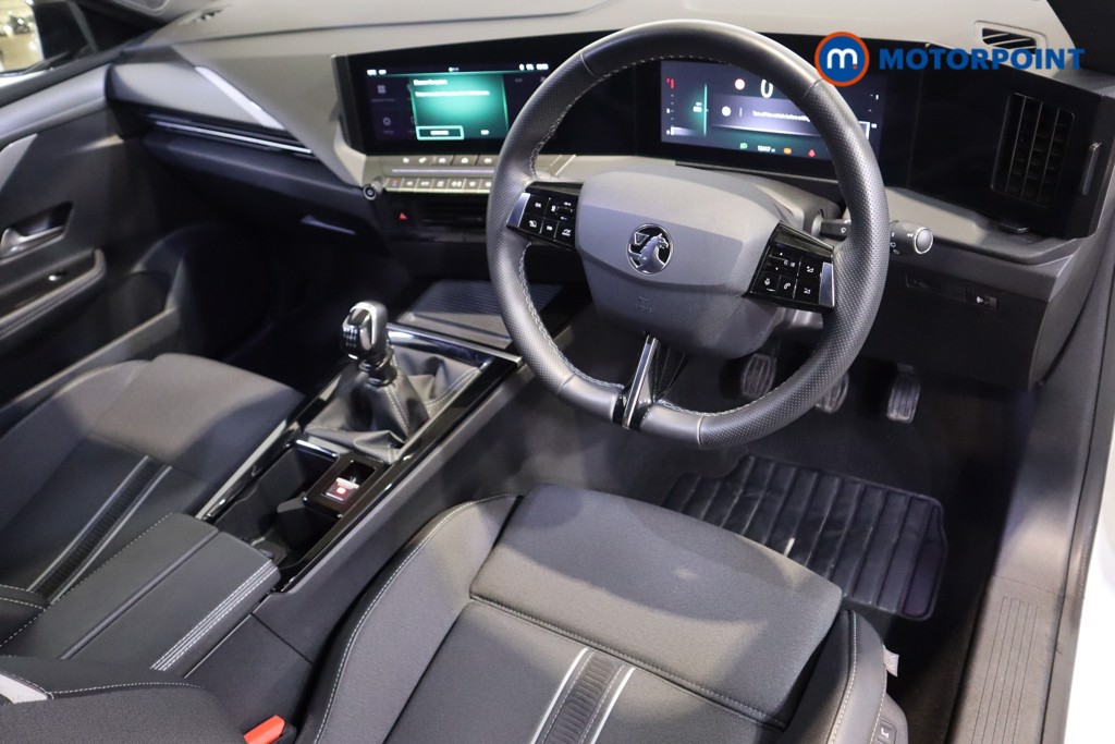 Vauxhall Astra GS Manual Petrol Hatchback - Stock Number (1604825) - 1st supplementary image