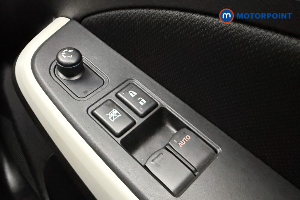 Suzuki Swift Sz-L Manual Petrol Hatchback - Stock Number (1604966) - 15th supplementary image