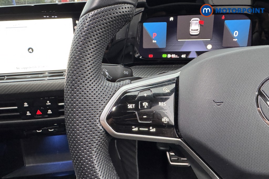 Volkswagen Golf R-Line Automatic Petrol Hatchback - Stock Number (1605093) - 11th supplementary image