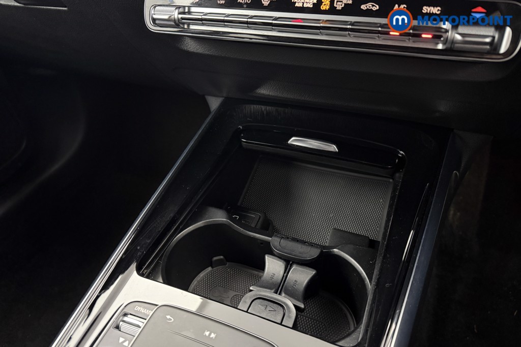 Mercedes-Benz GLB Amg Line Automatic Petrol SUV - Stock Number (1605555) - 15th supplementary image