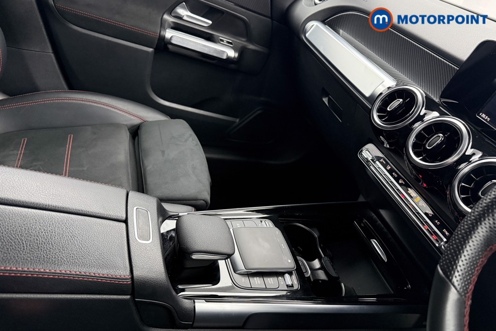 Mercedes-Benz GLB Amg Line Automatic Petrol SUV - Stock Number (1605555) - 18th supplementary image